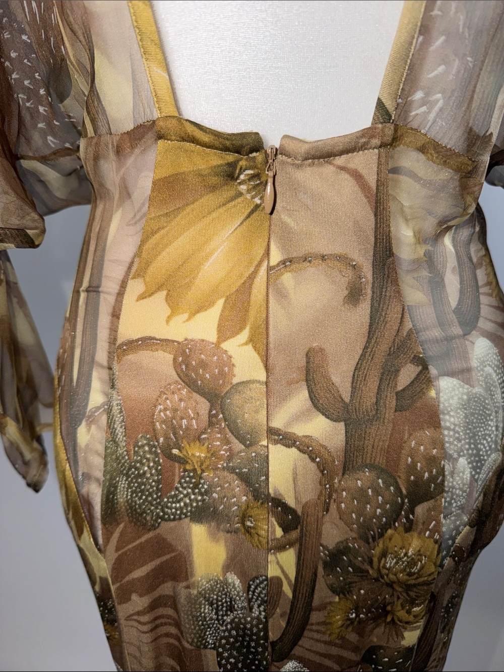 VERSACE VINTAGE SPRING/SUMMER 2006 CACTUS PRINT SILK CHIFFON DRESS - Picture 13 of 17